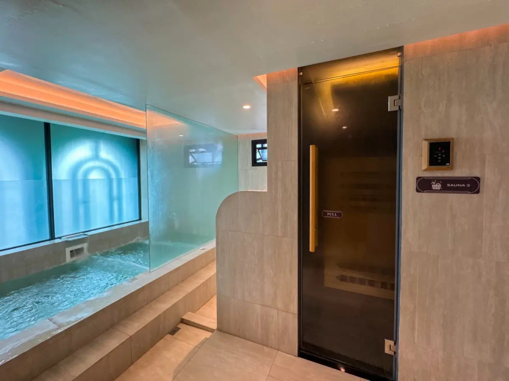Квартира Modern 1 bdr with pool view The Title Legendary