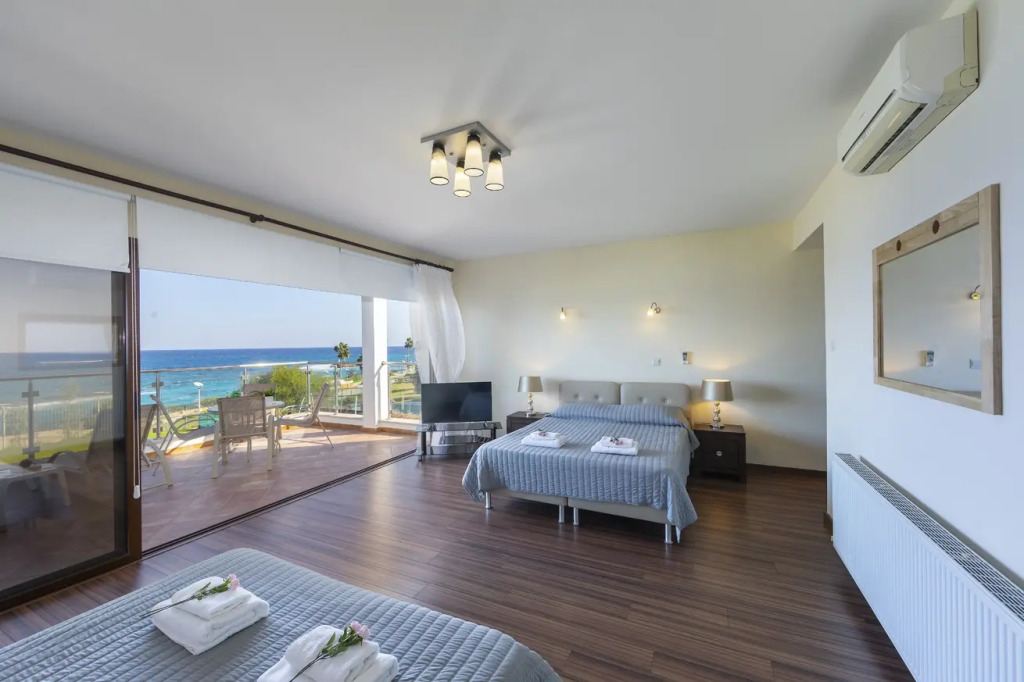 Вилла Seafront Protaras Luxury Resort
