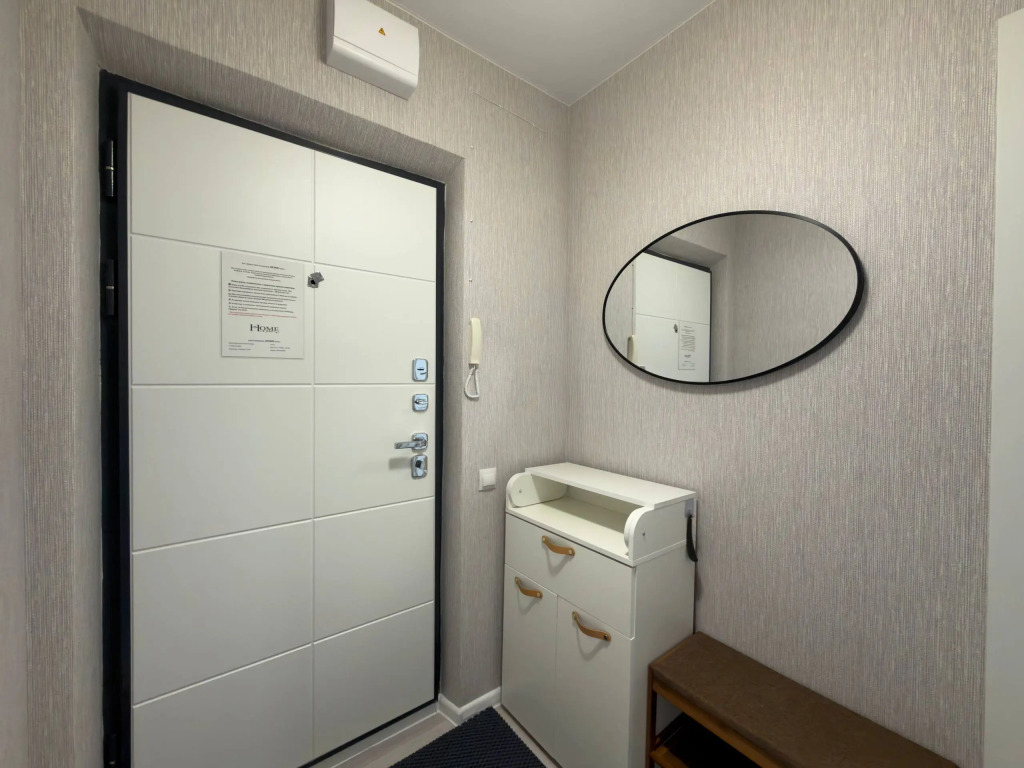 Квартира HOME HOTEL Уютная квартира в спальном районе