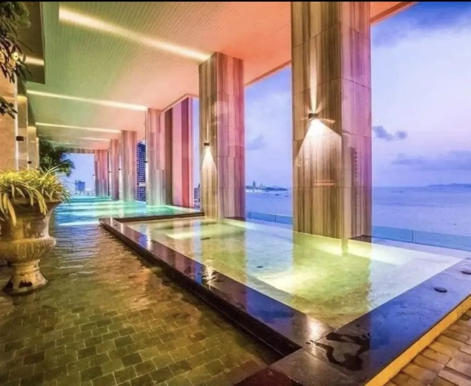 The Riviera Wongamat Hong Apartment