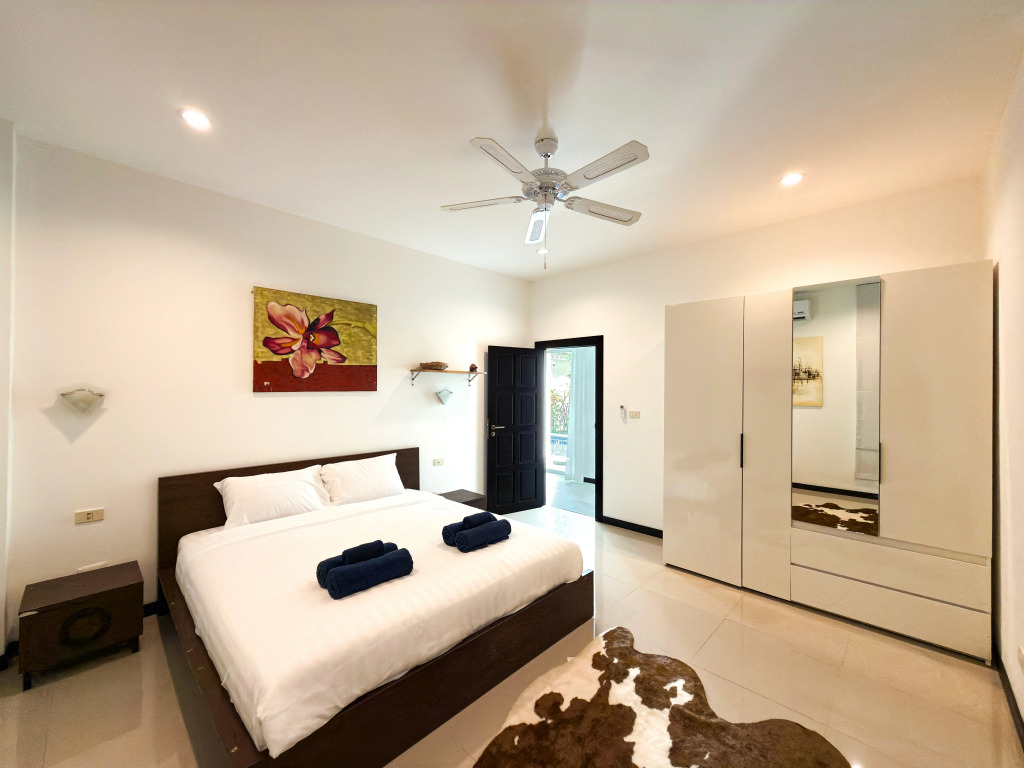 Вилла Nai Harn Family Pool 4 bdr