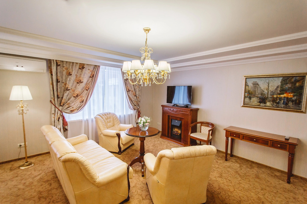 Chajkovskij Hotel