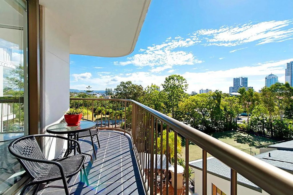 Апартаменты Holiday Resort in Surfers Paradise with City View