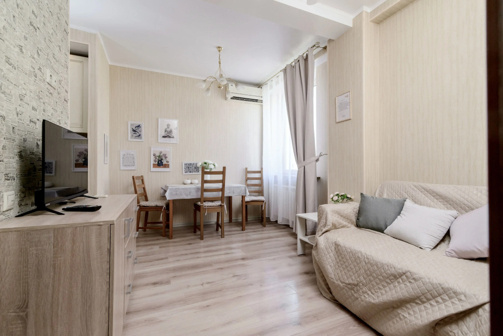 Апартаменты 91 на Новой Басманной 4-6с3 от Comfort home