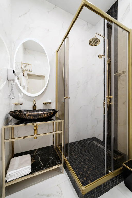 LeMar Hotel