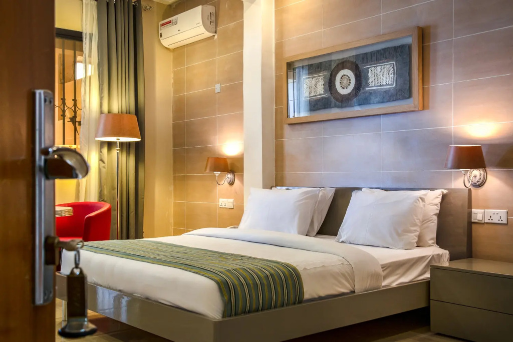 The Country Lodge Hotel