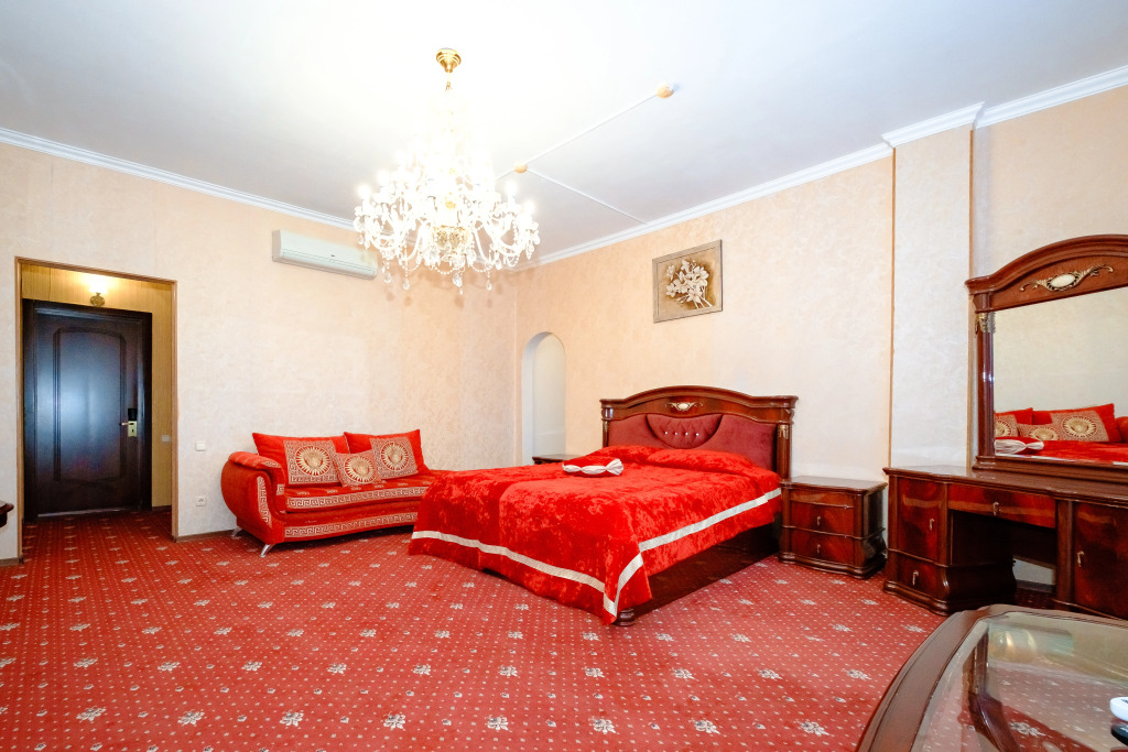 Отель Кипарис