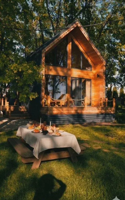 Частный дом с бaнным кoмплекcoм Дуб и моpе