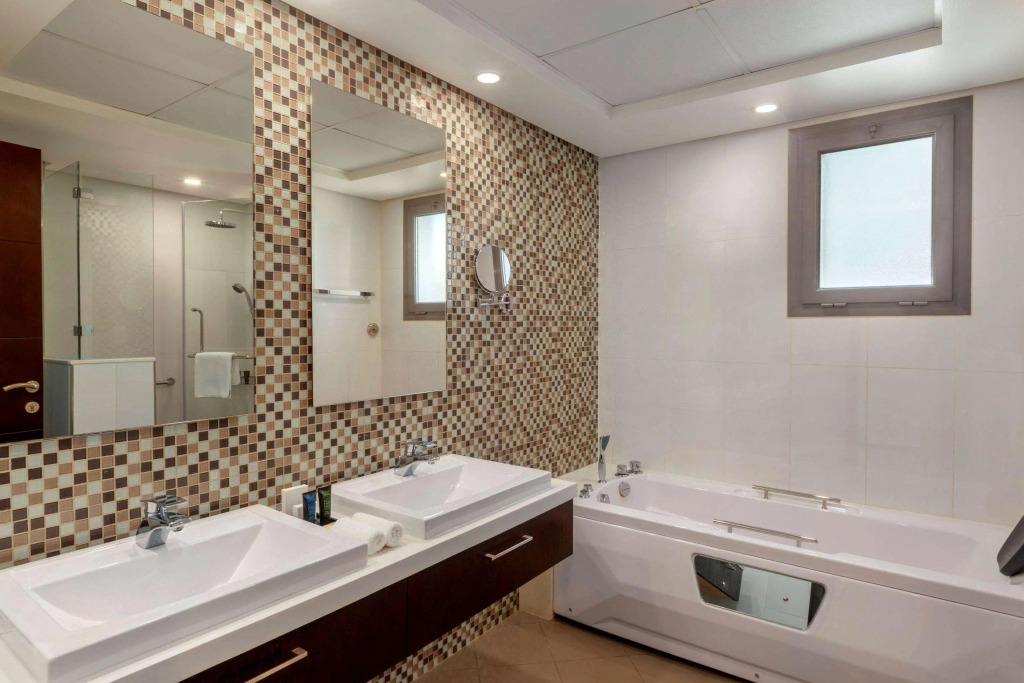 Ramada Hotel and Suites Amwaj Islands