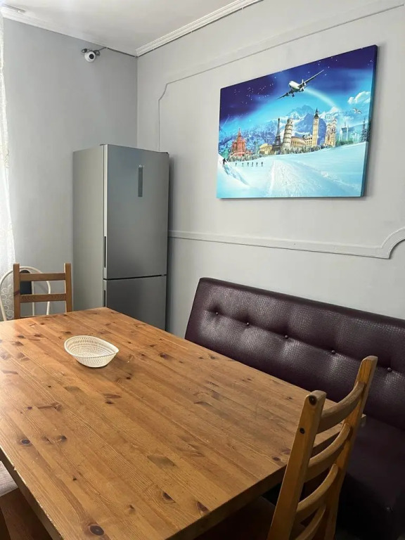 Hostel 64