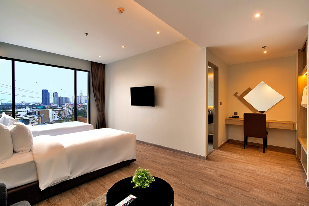 Отель Thaya Hotel Bangkok