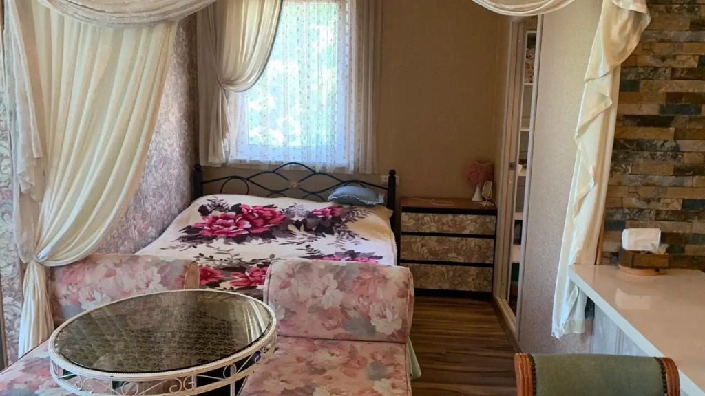 V Dagomyse Na Gaydara Furnished Rooms