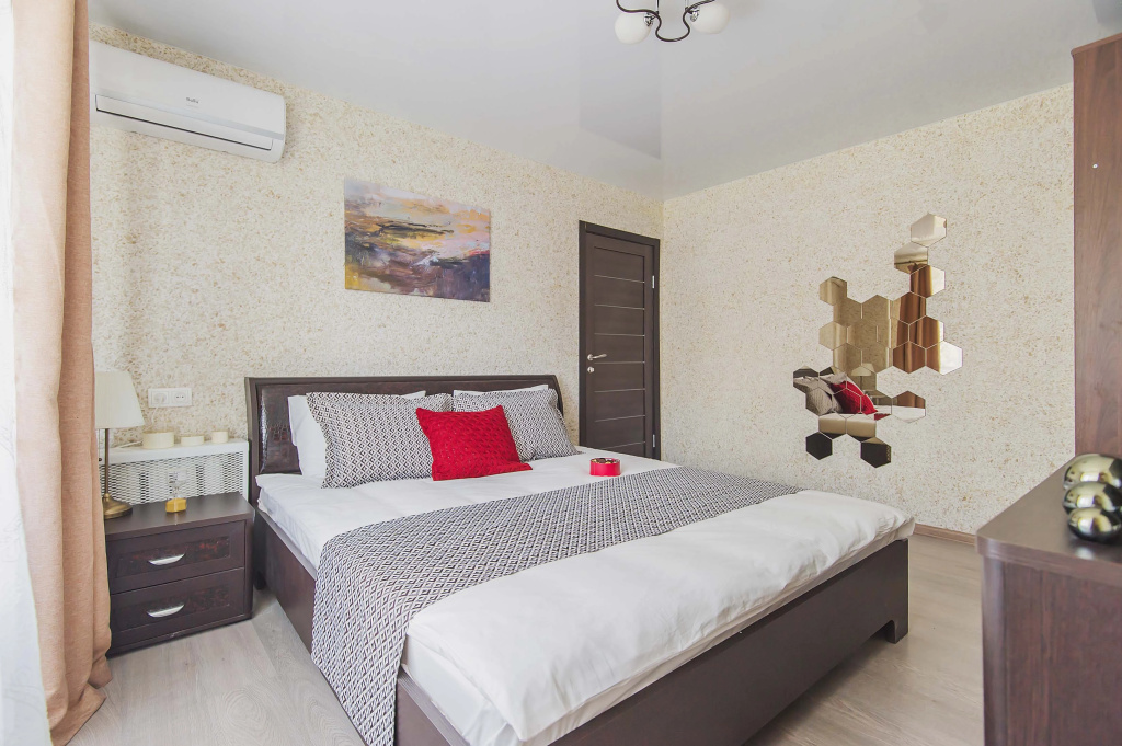 Квартира GM Apartments Стильная Двушка на Патриках