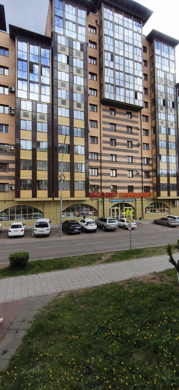 Квартира Просторная с Великолепным Видом на Город