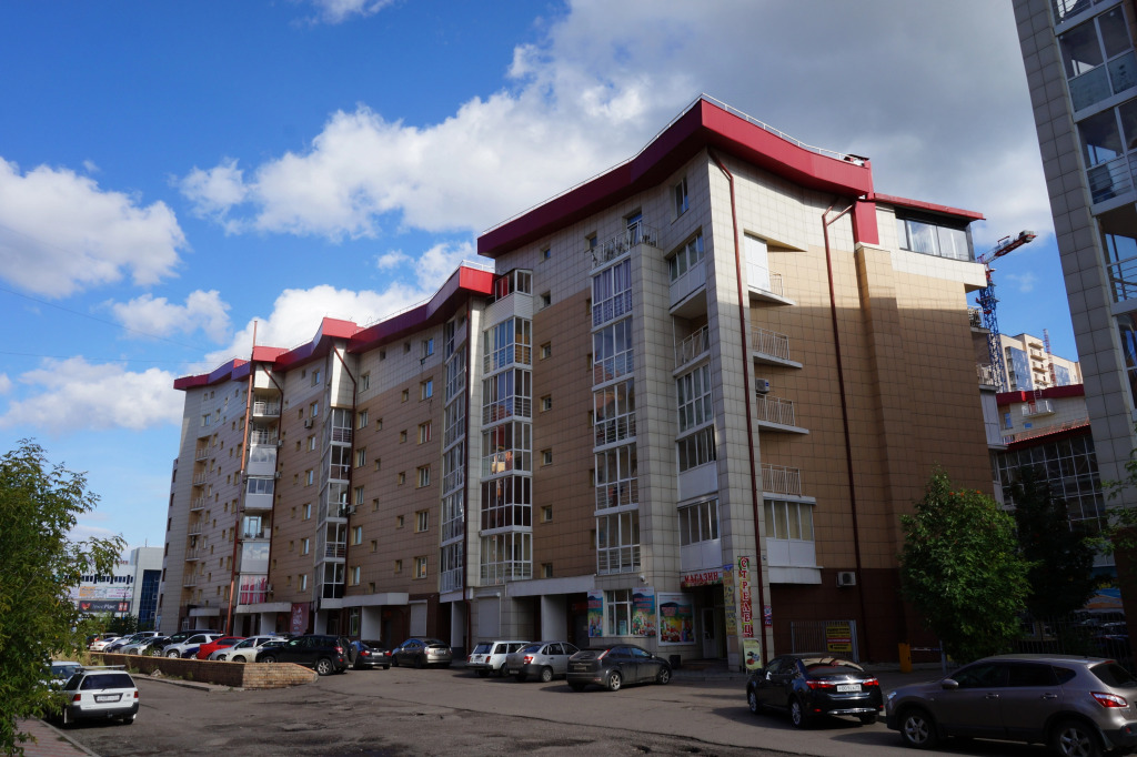 Apartment on Aviatorov 25