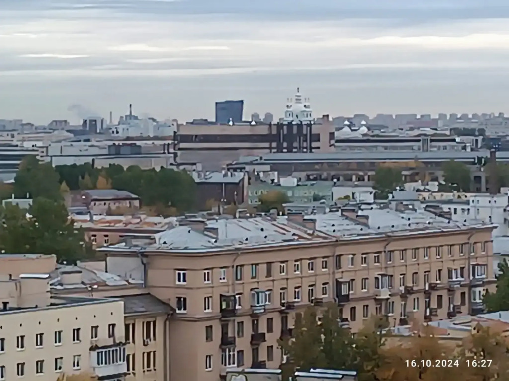 Квартира Уютная с Видами на Смольный Исаакий и Лахту