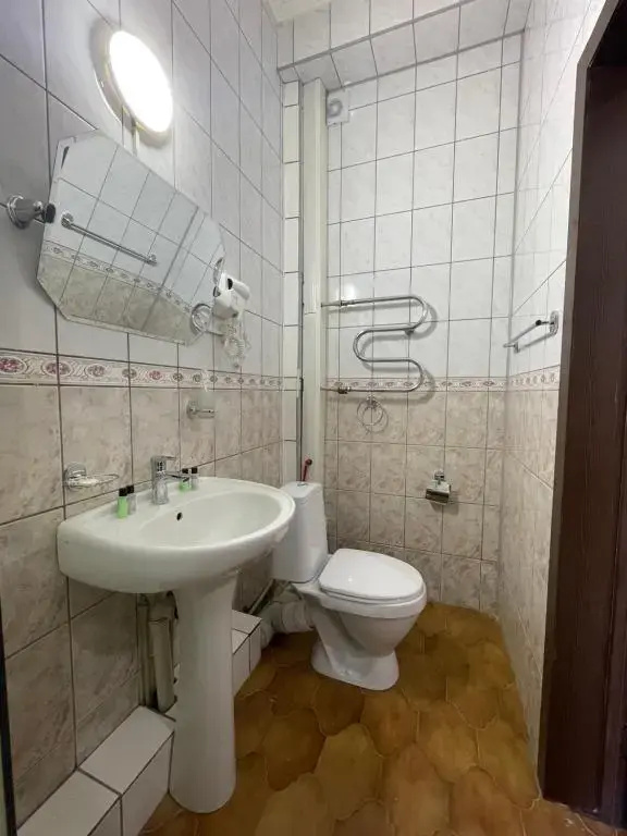 Отель Belon Land