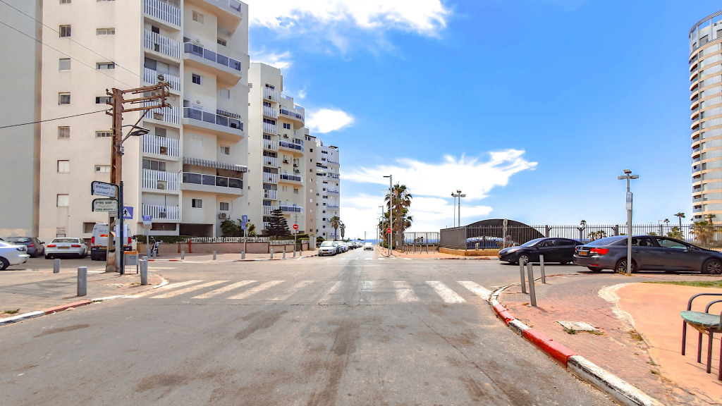 Апартаменты Charming 3 Bdr Sea View Bat Yam #B5