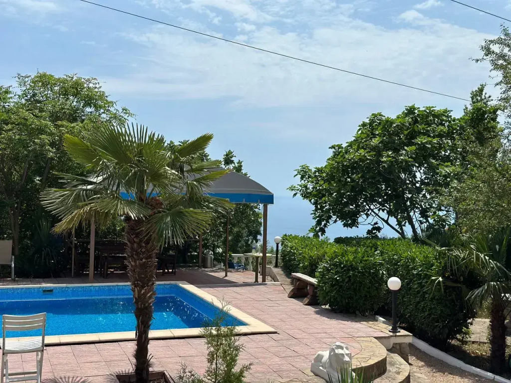 Alba Villa