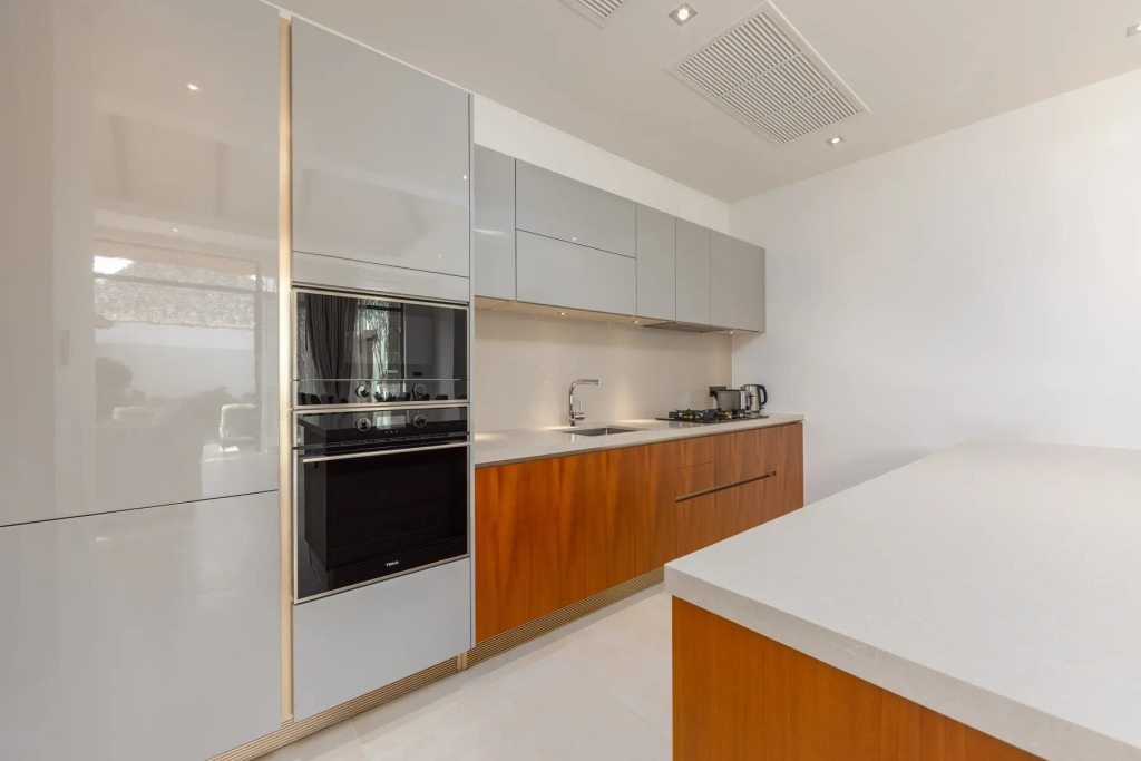 Modern 3BR Villa Kaimana with Private Pool