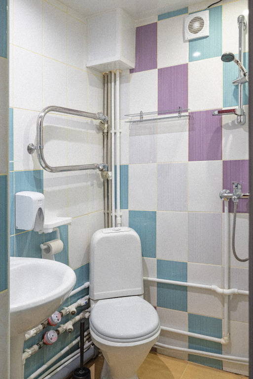 18+ Krasnaya Komnata Dlya Romanticheskikh Svidaniy Flat