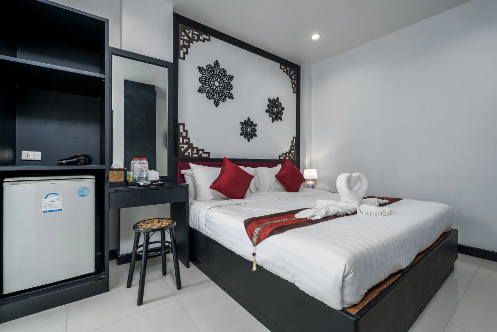 Sunray Beach Hotel Patong