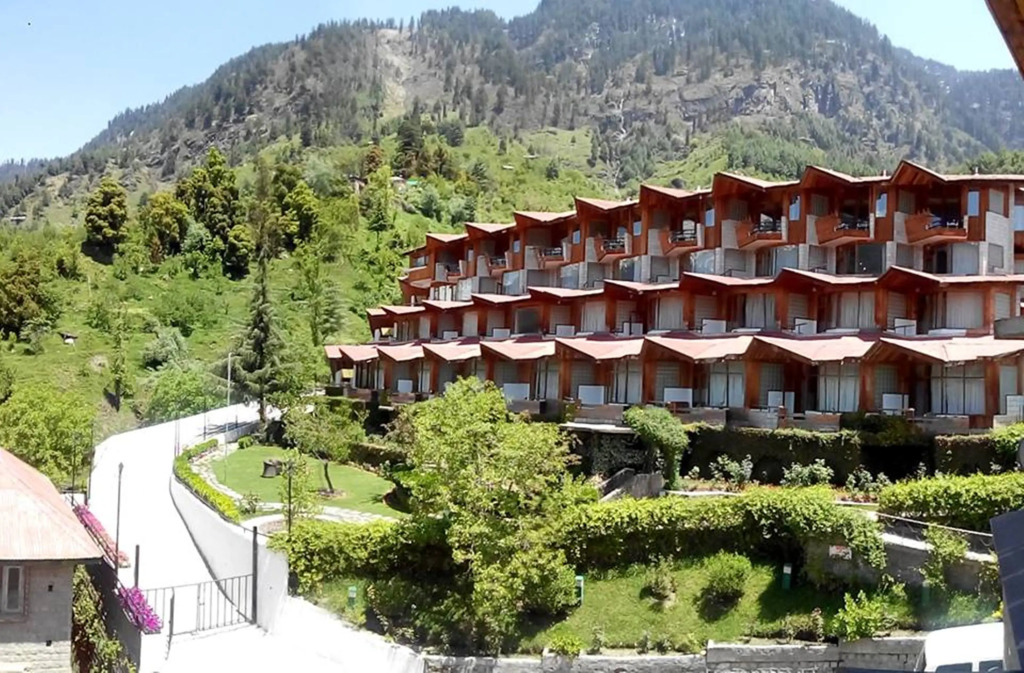 Отель ManuAllaya the Resortspa