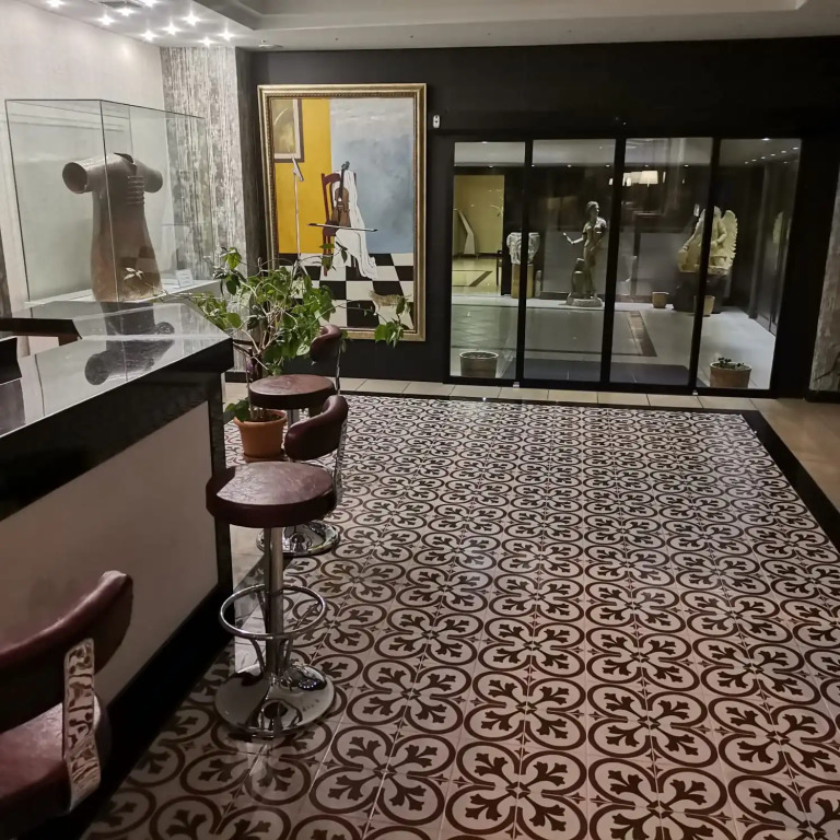 Iris Hotel & Spa