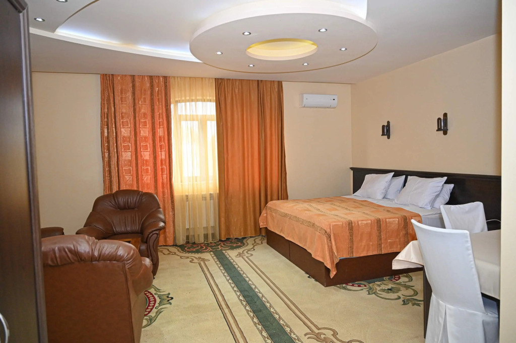 Mayisyan Kamurj Hotel