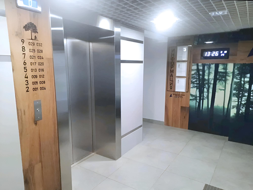 Квартира 2х комнатная у метро в новом доме