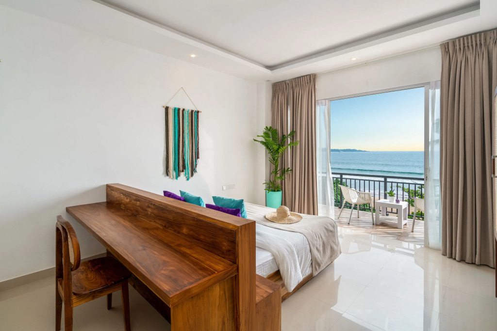 Отель Outpost Weligama Beachfront