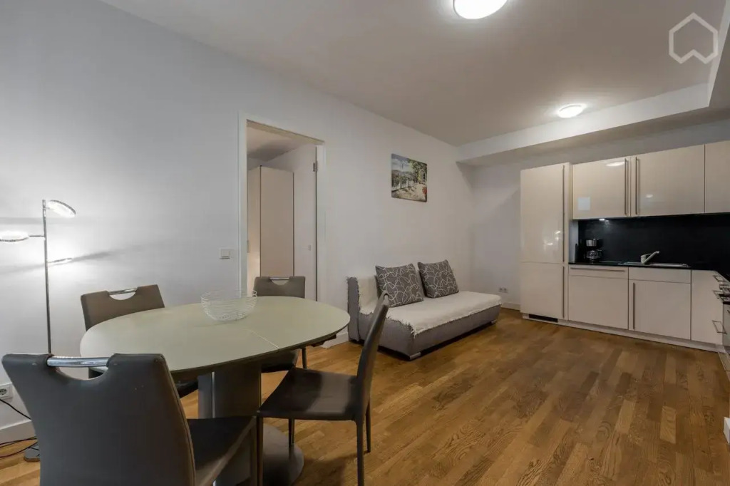 Апартаменты Unique and best located 2 bedroom apartment in centre of Mitte