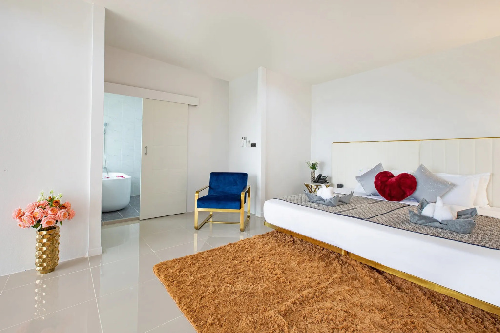 Nariya Bayfront Phuket