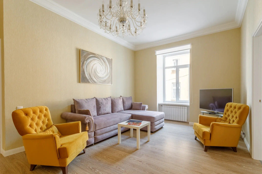 Luchshaya Kvartira with 3 bedrooms near Kremlin