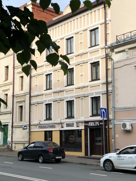 Отель Арон