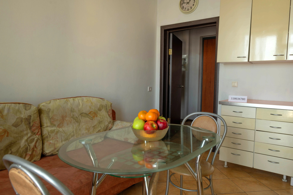 S Khoroshim Remontom Apartments