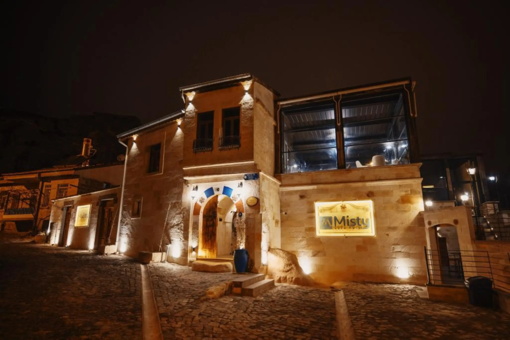 Misty Cave Hotel