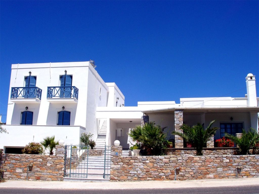 Manos Apartments