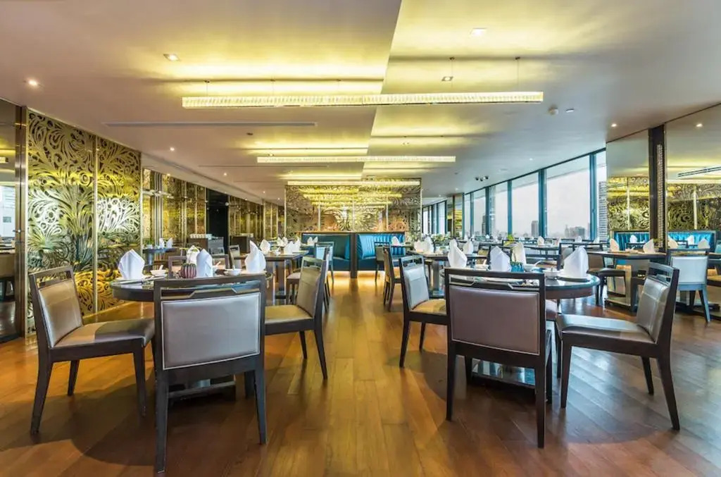 Emporium Suites by Chatrium