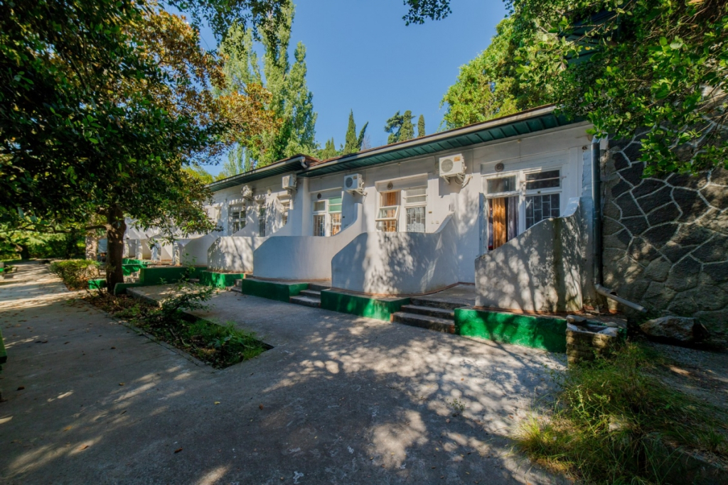 Курортный отель Ателика Карасан 2**