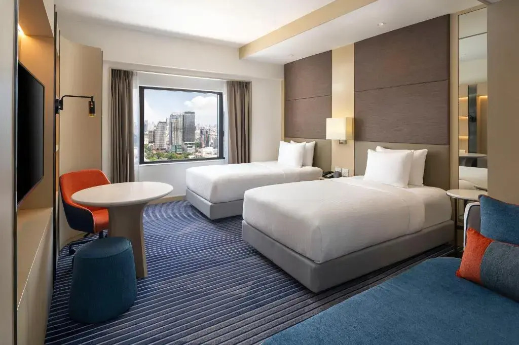 Отель Crowne Plaza Bangkok Lumpini Park by IHG
