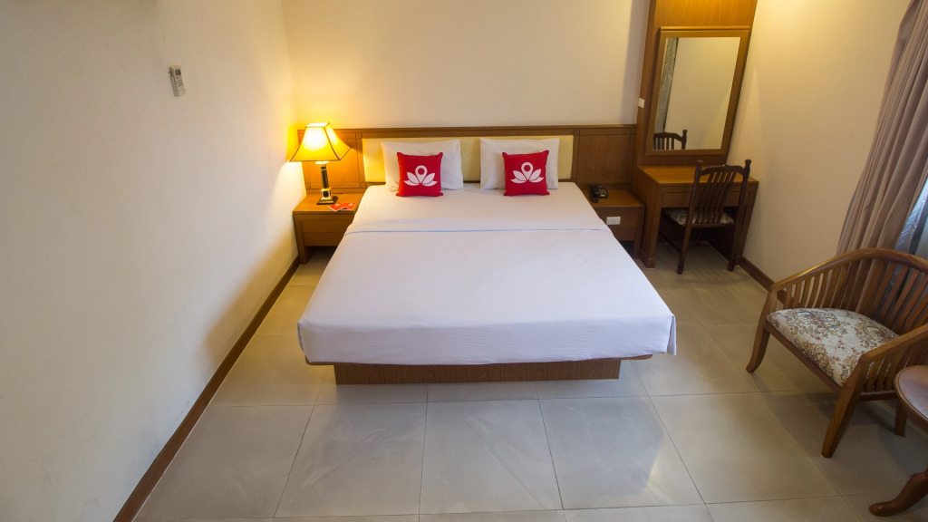 Отель ZEN Rooms Petchburi 11 Pratunam