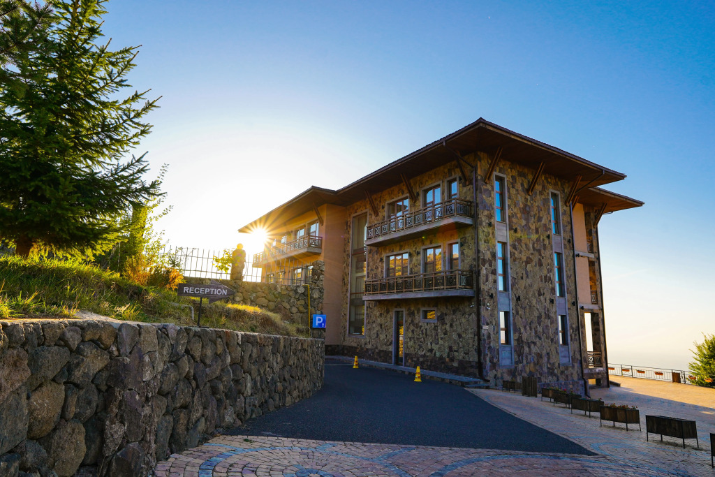Amberd Hotel