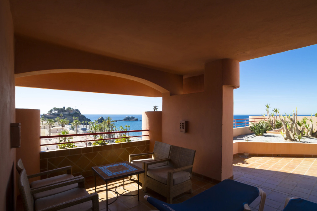 Отель Ibersol Almuñecar Beach & Spa