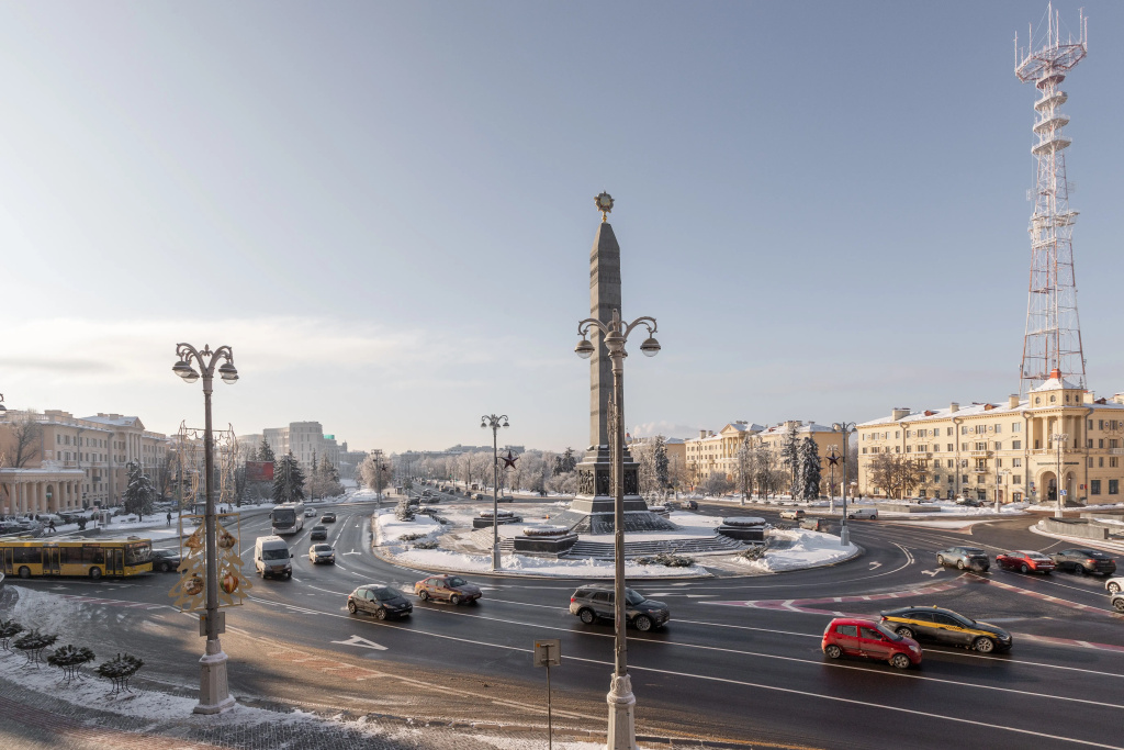 Апартаменты Люкс с Видом на Площадь Победы