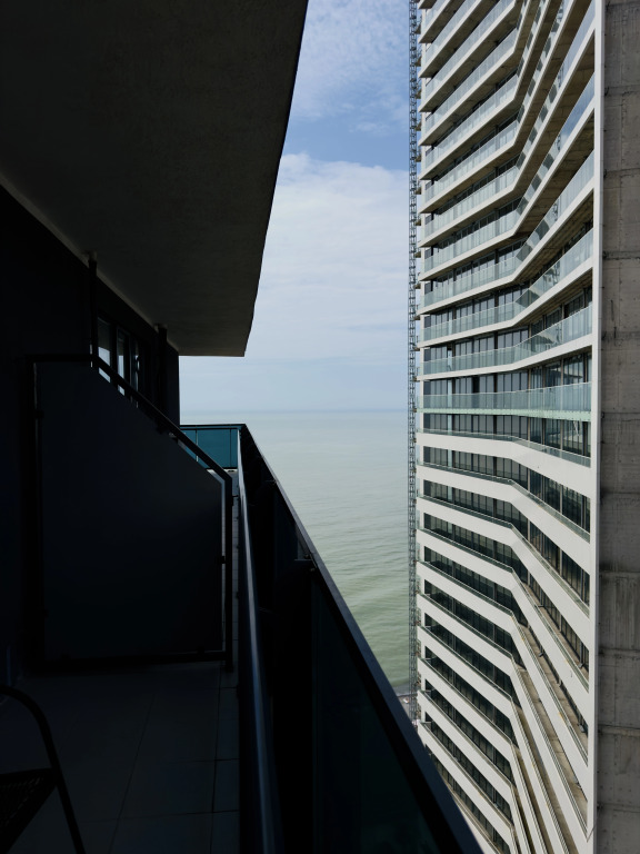 Апартаменты просторные с видом на море в Orbi beach tower