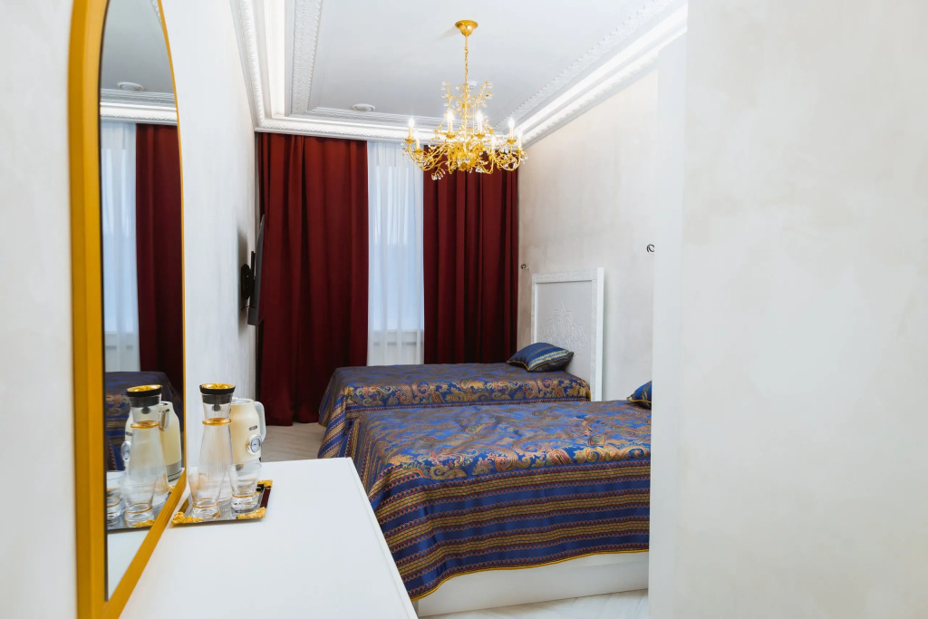 Двухместный номер Супериор (2 отдельные кровати) в Skyline Plaza Hotel
