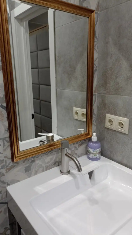 Romanycheva 3 Apartments