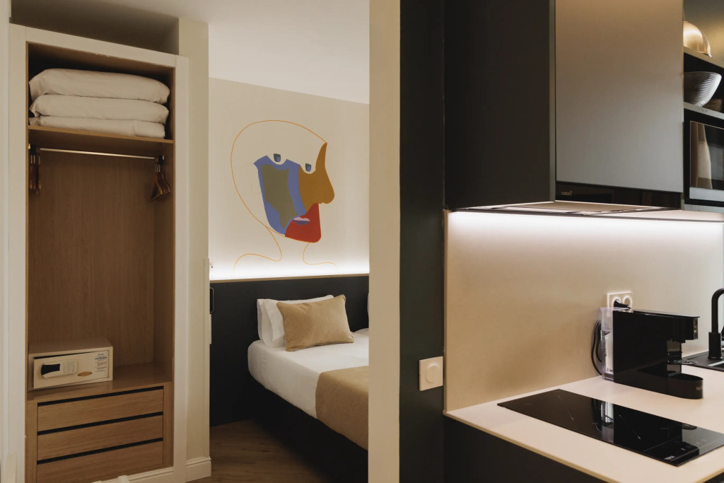 Blume Cruz Suites