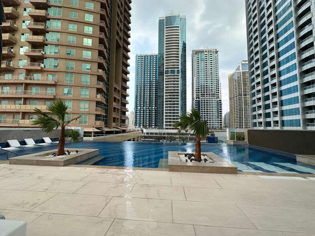 Апартаменты ME DO RE Jumeirah Lake Towers